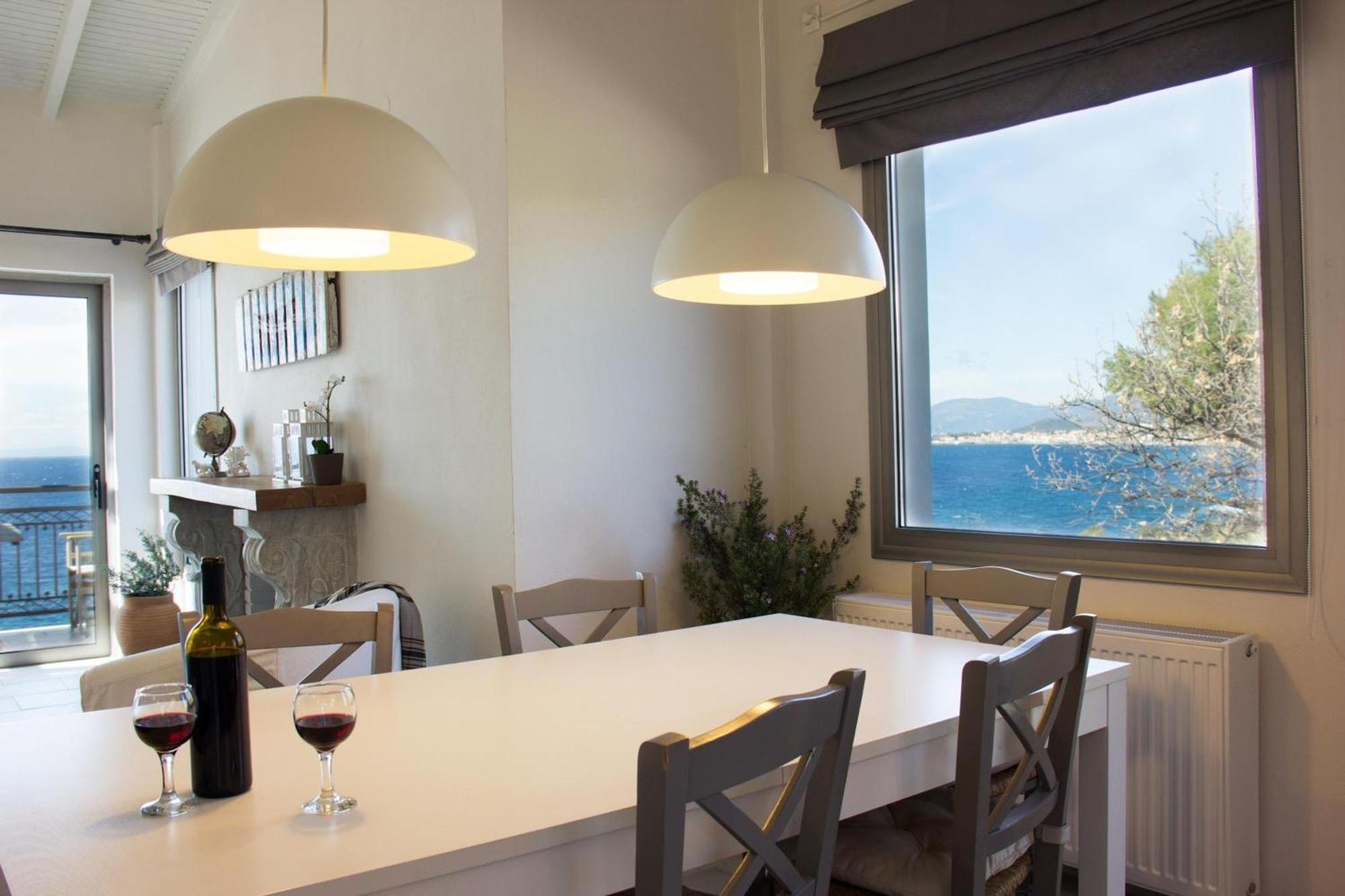 Mani Apartments Suites Agios Nikolaos  Eksteriør billede